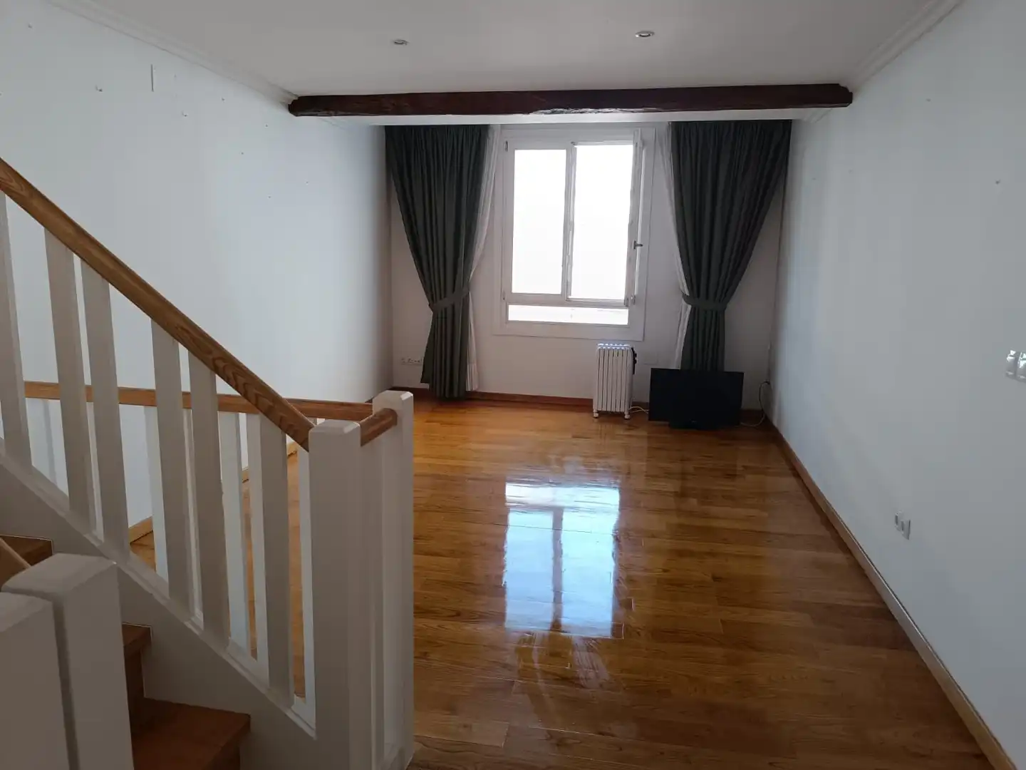 Maisonette zum Verkauf in Calle CASTRON DOURO, Ensanche - Sar