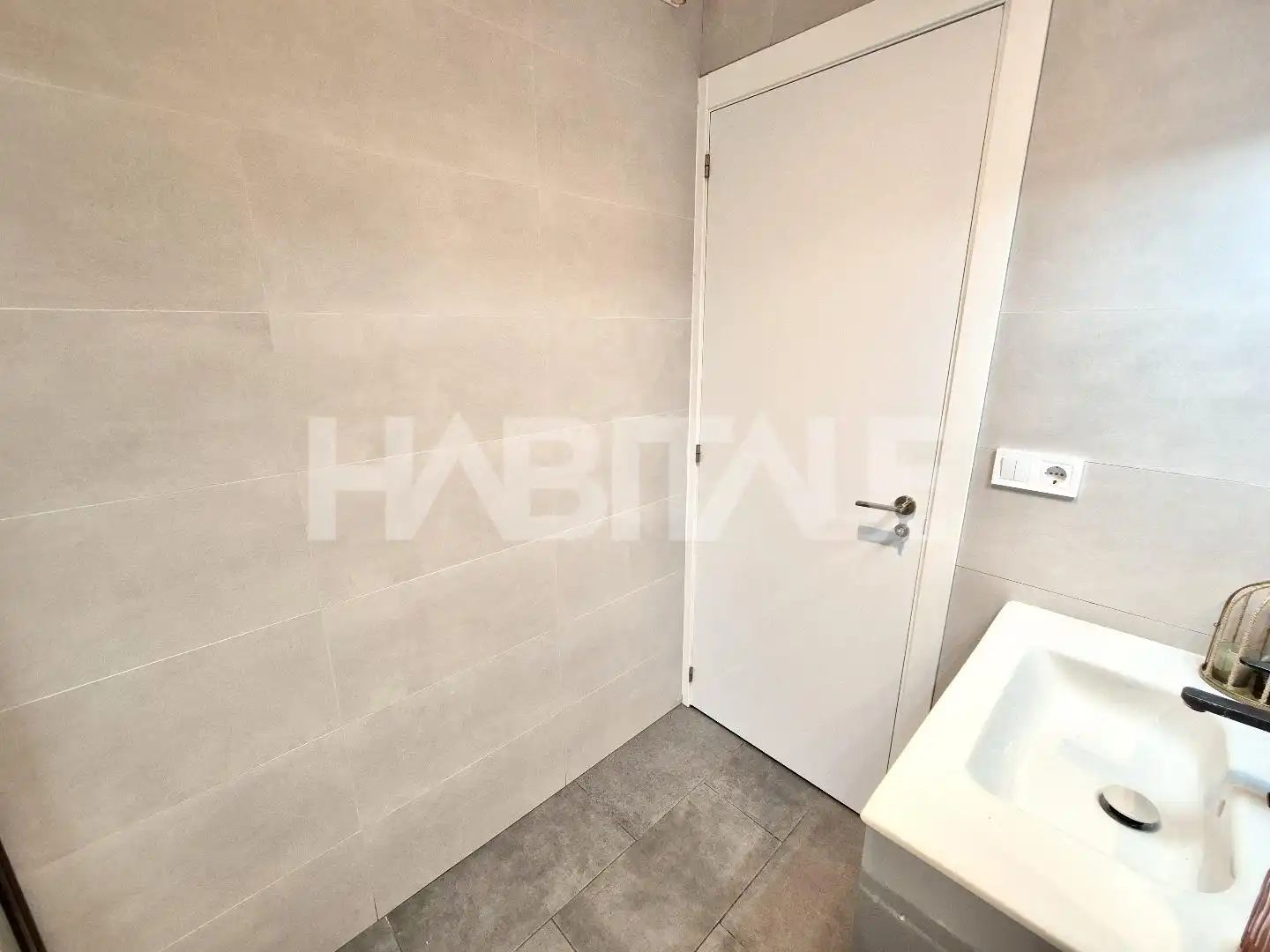 Badezimmer von Wohnung zur untervermieten in Valencia mit Möbliert