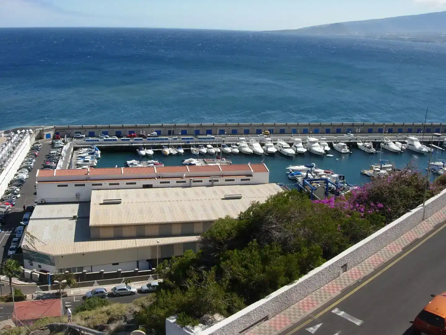 Parking de Piso de alquiler en El Rosario con Piscina y Balcón