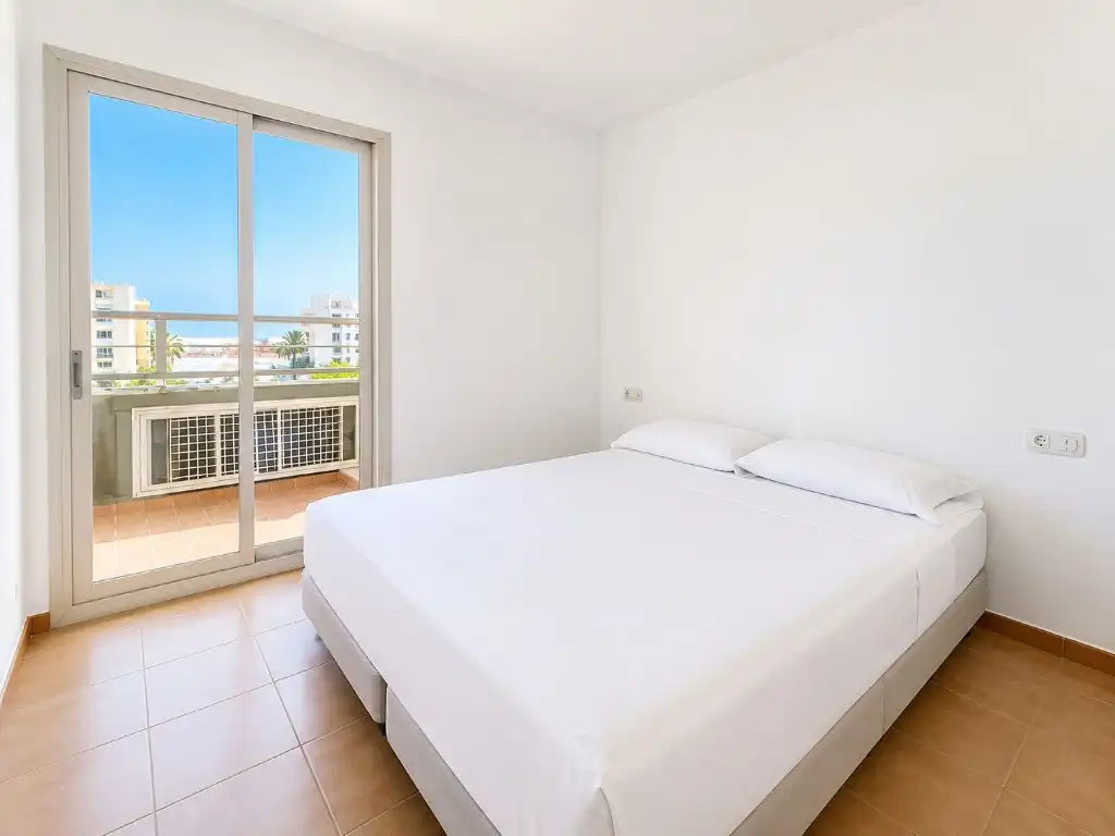 Schlafzimmer von Wohnung zum Verkauf in L'Estartit mit Möbliert