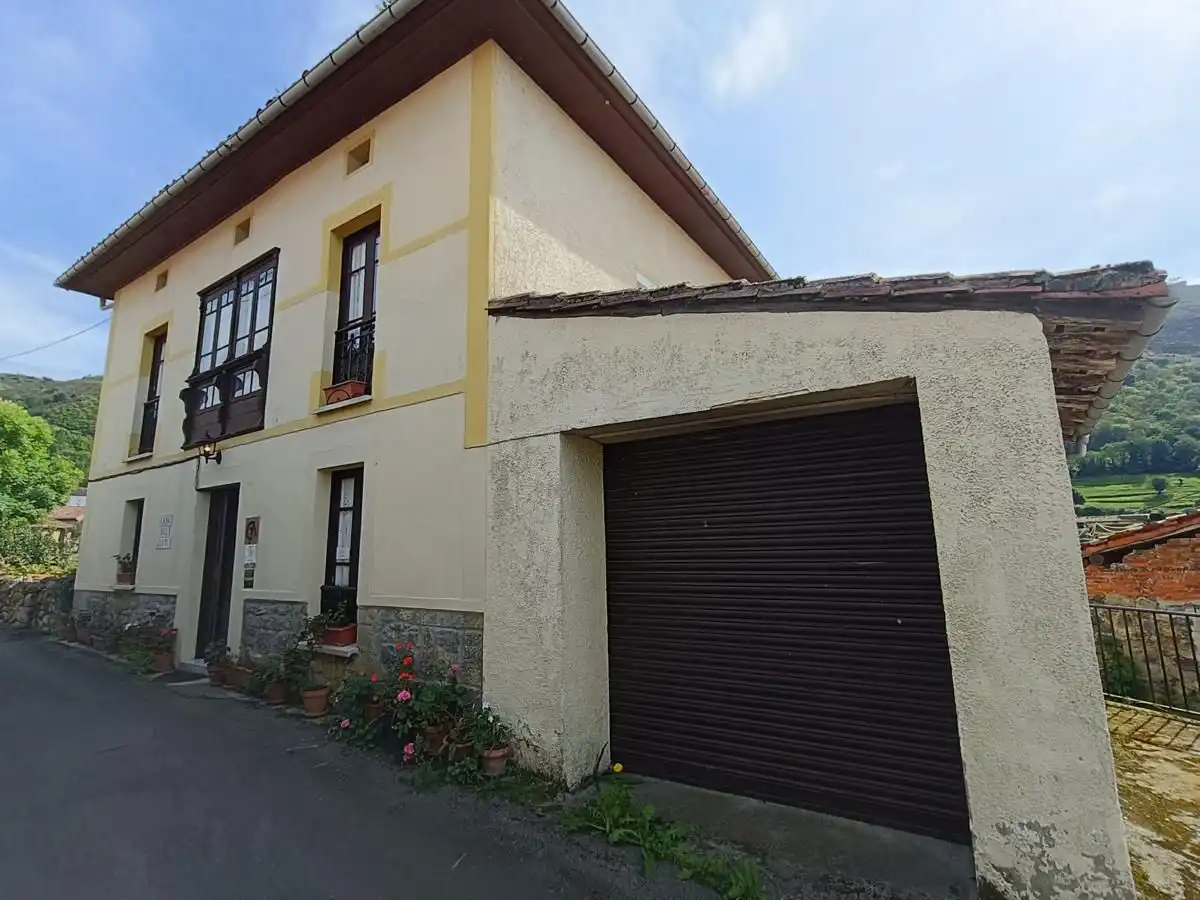 Vista exterior de Casa o chalet en venta en Llanes con Calefacción, Terraza y Trastero