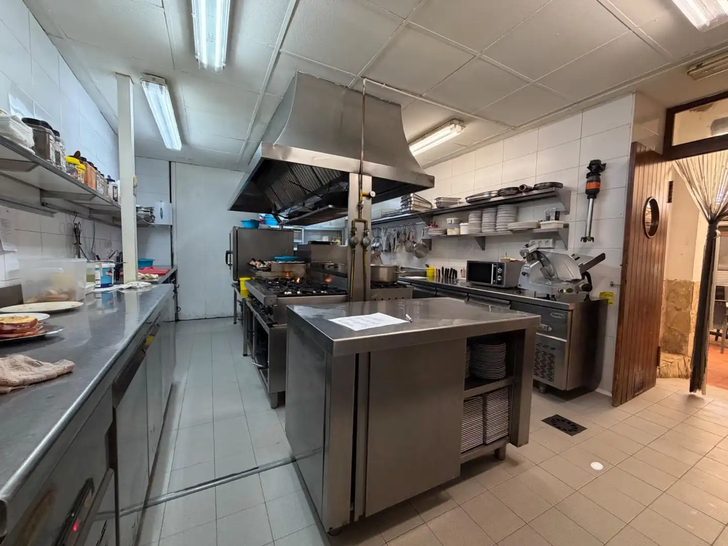 Kitchen of Houses for sale in Chulilla  with Air Conditioner, Heating and Terrace