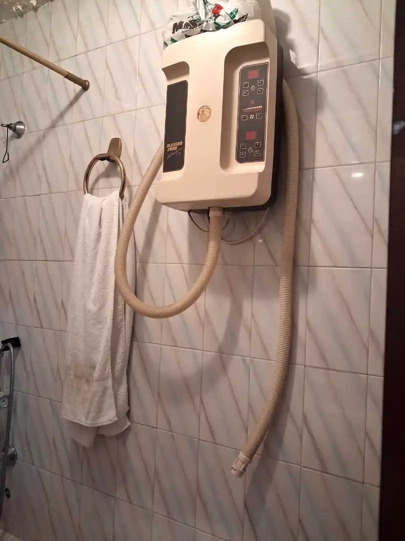 Badezimmer von Geschaftsraum zum Verkauf in Zaragoza mit Möbliert