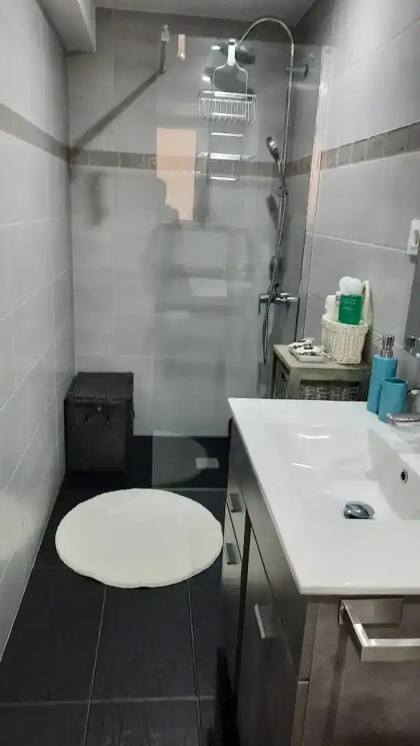 Baño de Piso de alquiler en Tavernes Blanques con Aire acondicionado, Parquet y Amueblado