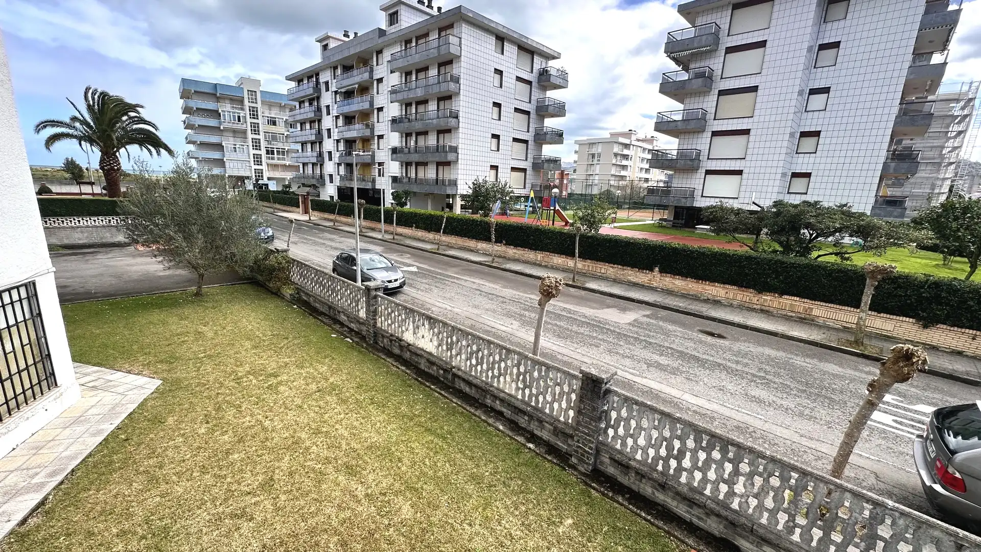 Aparcament amb ascensor en venda a Avenida Enrique Mowinkel 15, imagen 4