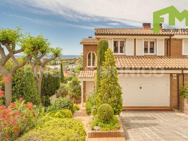 Casa con giardino in vendita a Teià