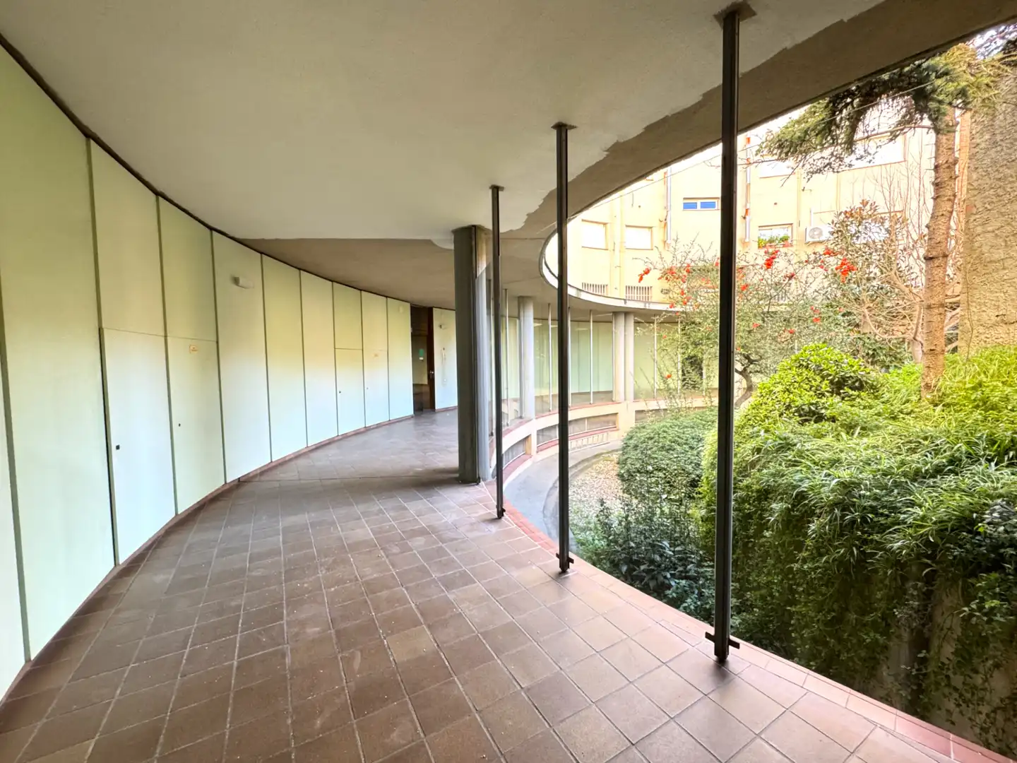 Vista exterior de Piso en venta en Terrassa con Aire acondicionado, Calefacción y Amueblado
