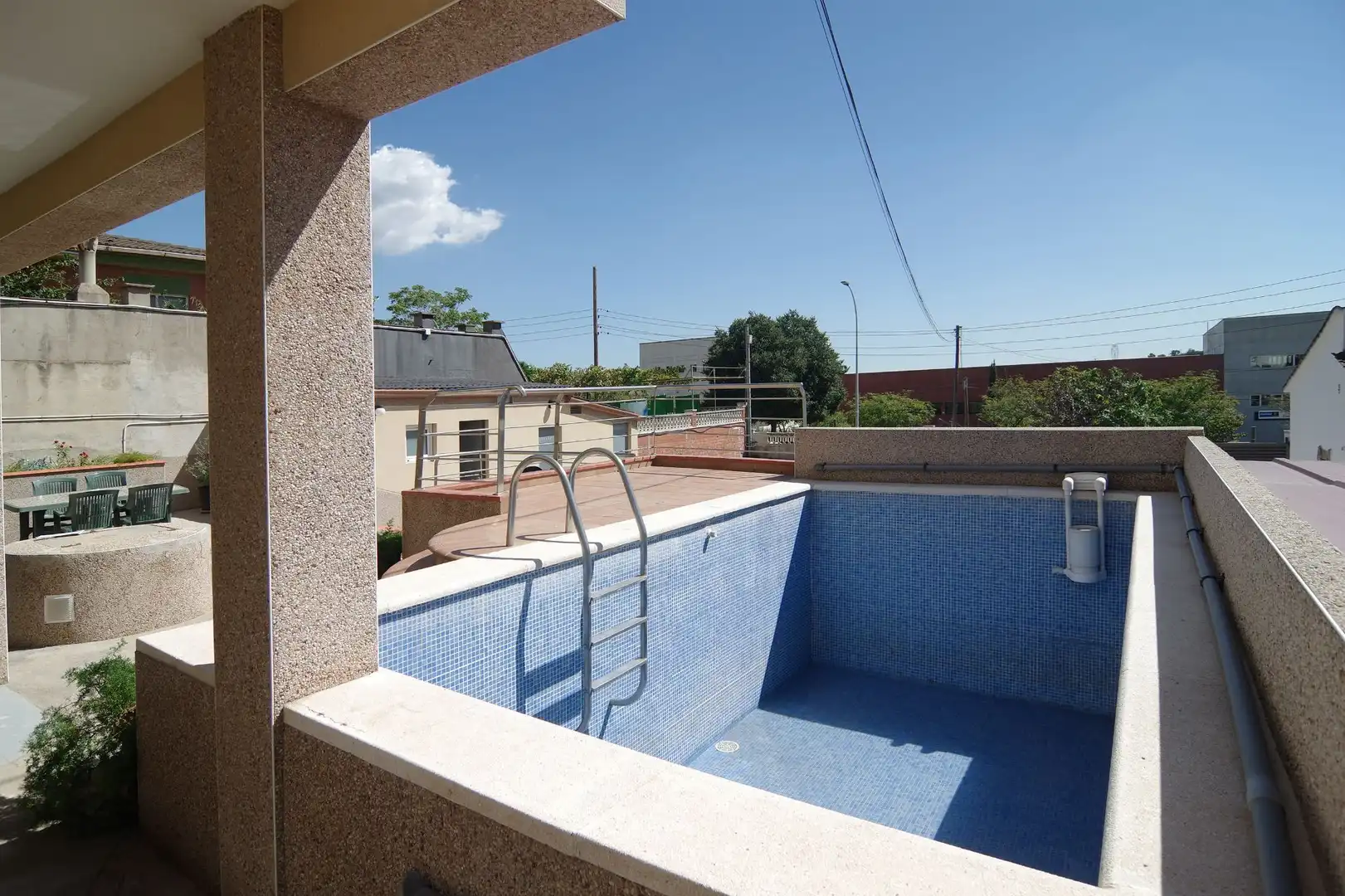 Piscina de Casa o xalet en venda en Sant Vicenç Dels Horts amb Aire condicionat, Calefacció i Jardí privat