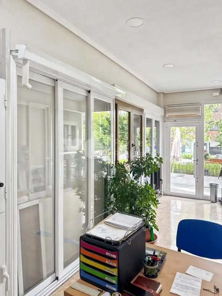 Business premises for sale in Casco Antiguo, imagen 2