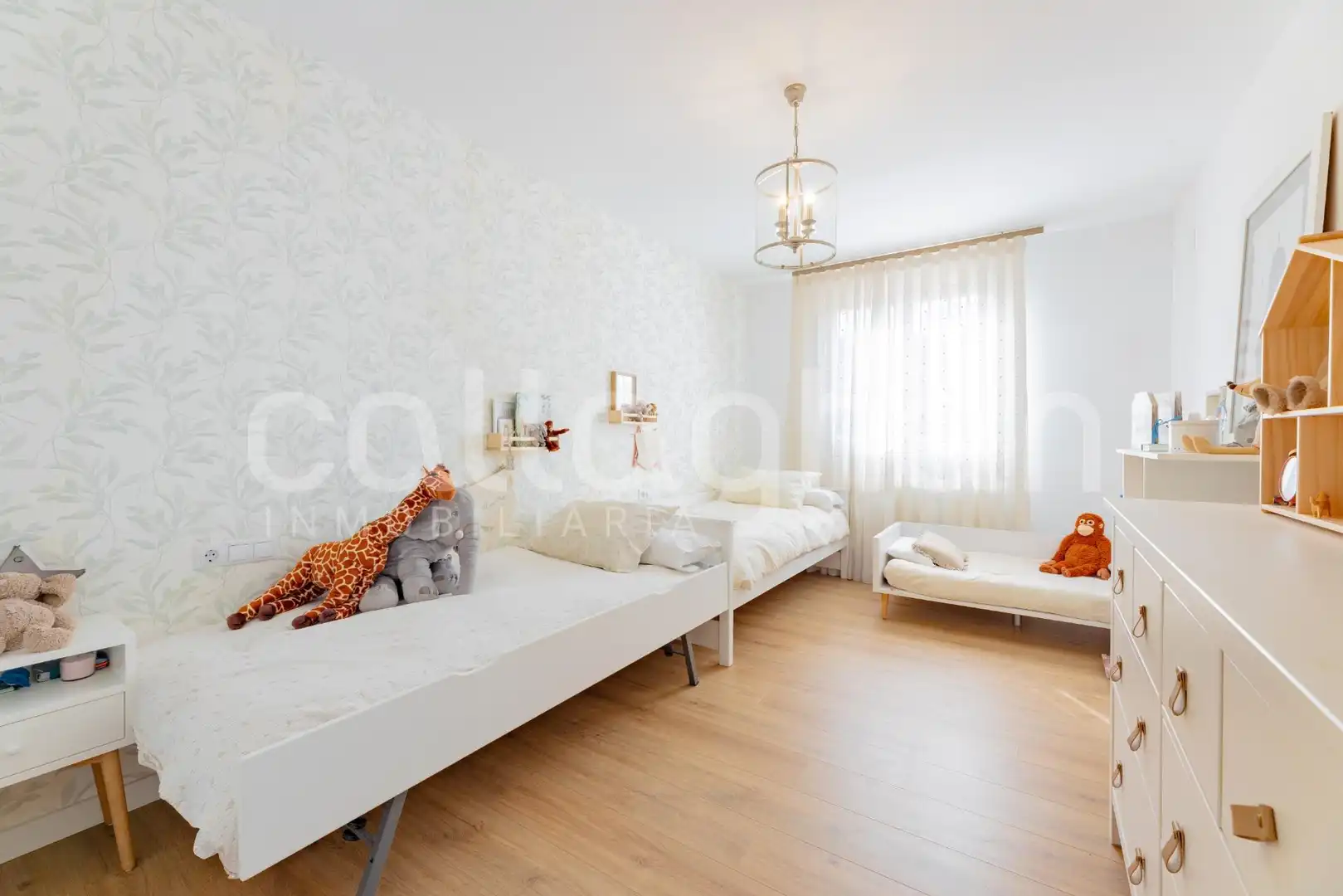 Habitación de Casa adosada en venta en Rocafort con Aire acondicionado, Calefacción y Jardín privado