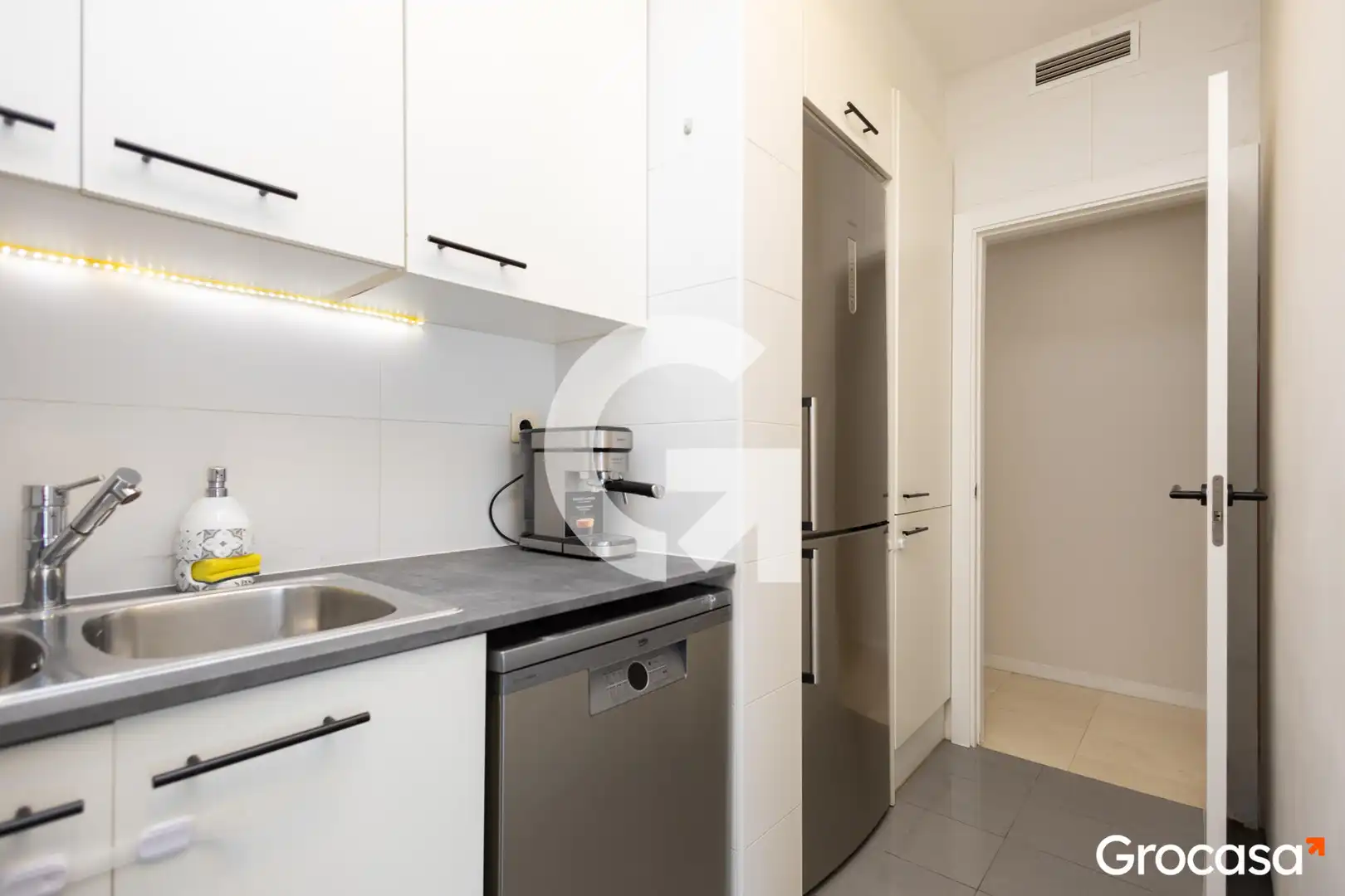 Küche von Wohnung zum Verkauf in Sant Boi de Llobregat mit Klimaanlage, Heizung und Terrasse