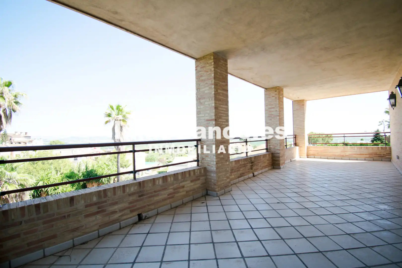 Terrassa de Casa o xalet en venda en Chiva amb Aire condicionat, Calefacció i Jardí privat