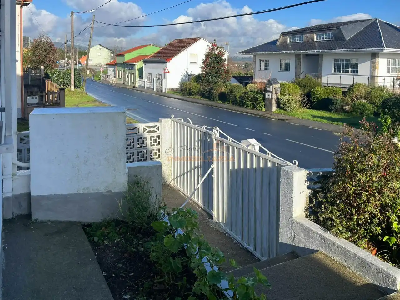 Vista exterior de Casa o xalet en venda en Ferrol amb Calefacció i Jardí privat