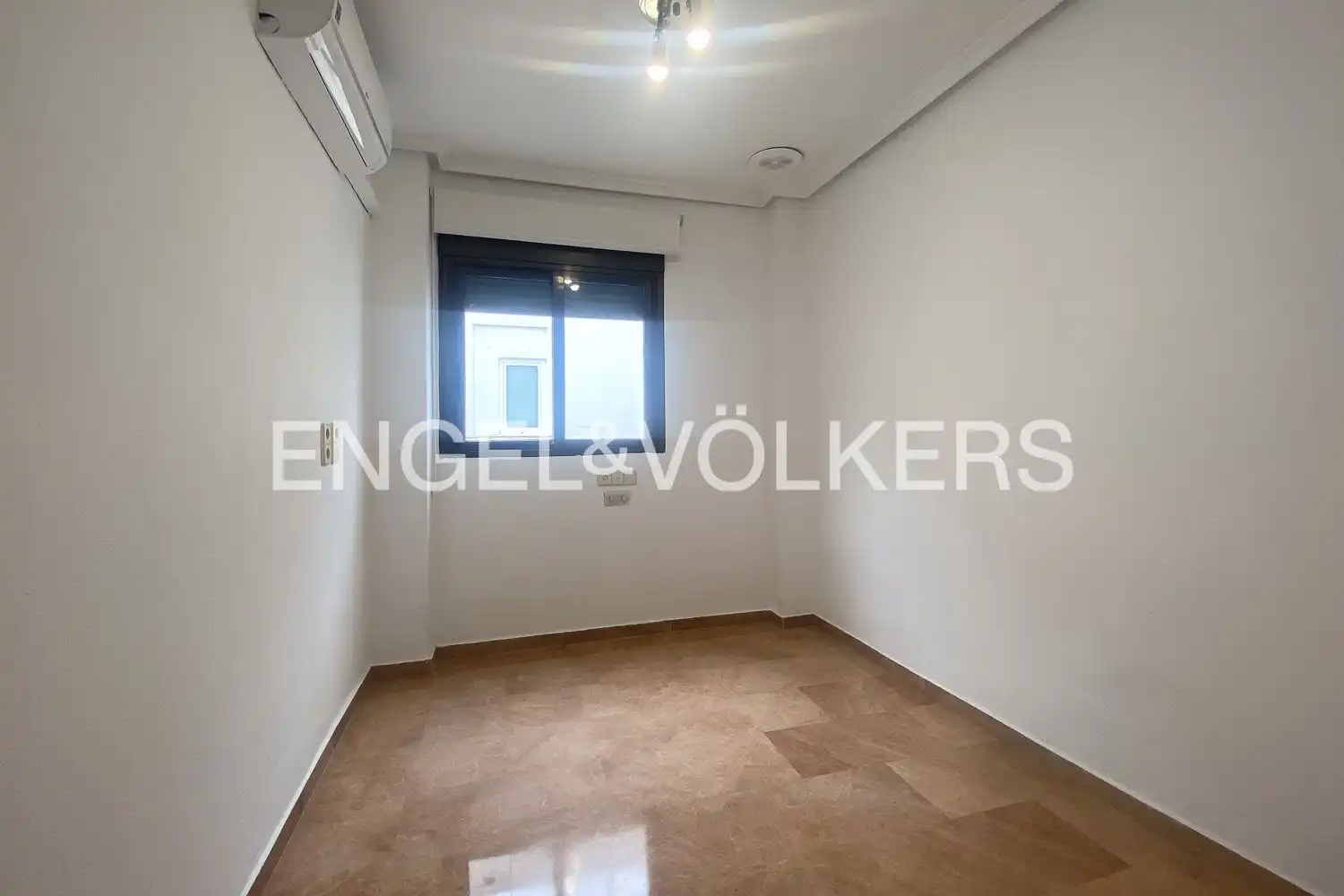 Wohnung zur Miete in Valencia mit Klimaanlage, Heizung und Haustiere erlaubt