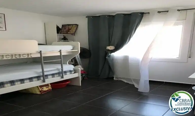 Dormitori de Casa o xalet en venda en Roses amb Aire condicionat, Calefacció i Jardí privat