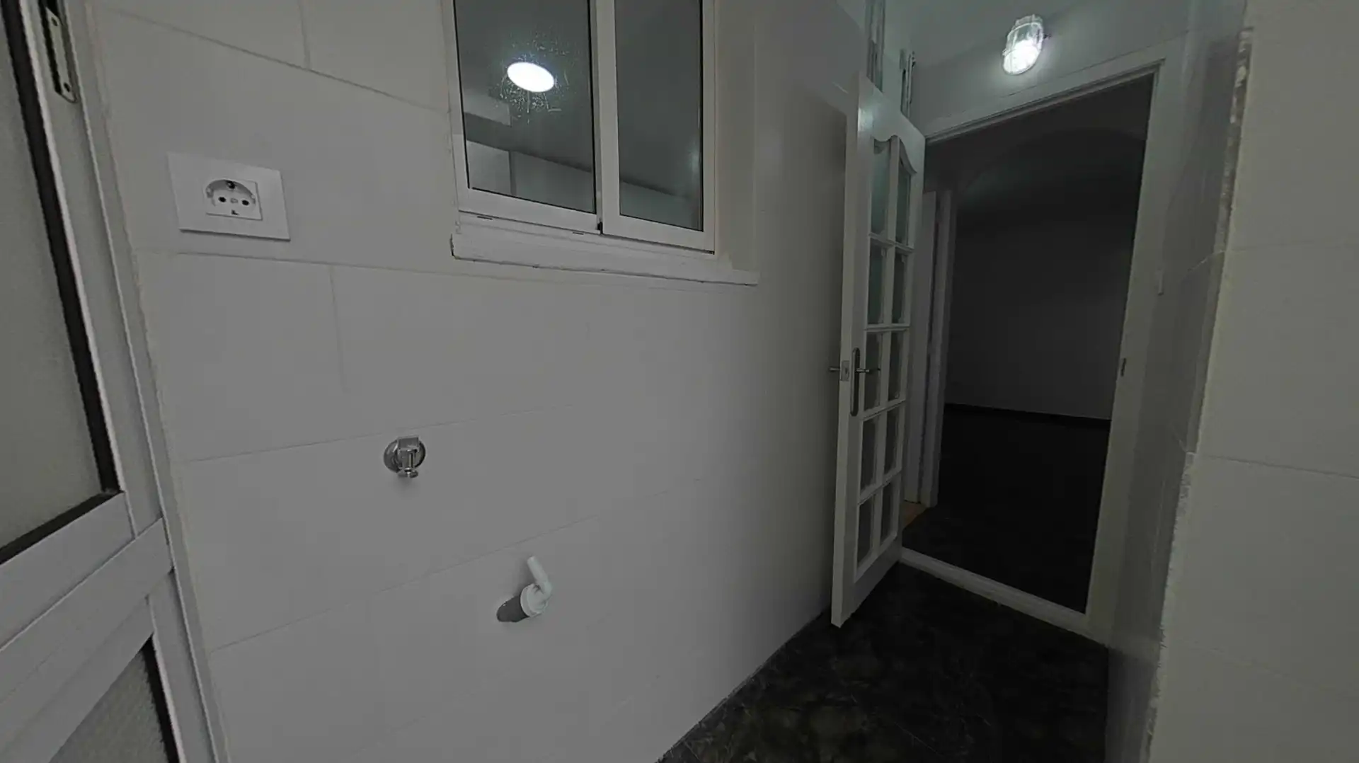Piso en venta en L'Hospitalet de Llobregat con Calefacción y Amueblado
