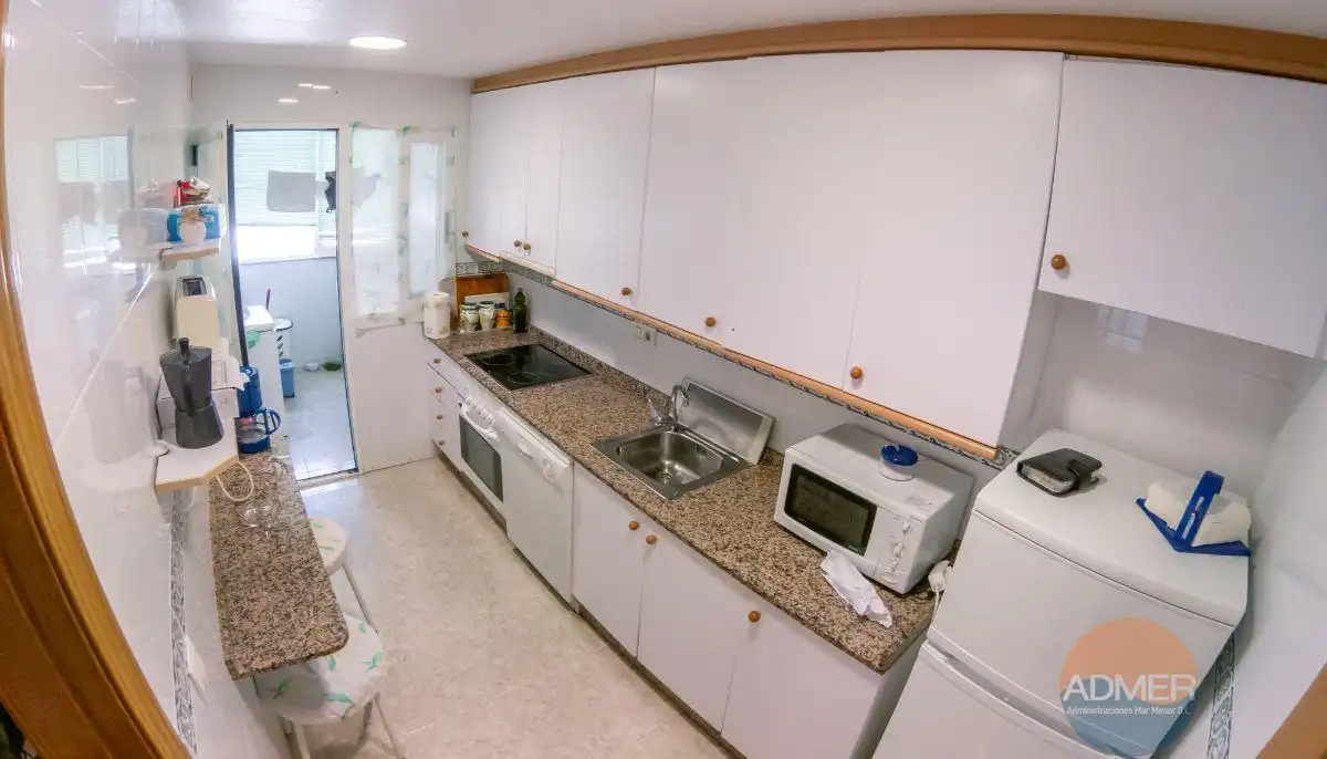 Cocina de Piso en venta en La Manga del Mar Menor con Aire acondicionado, Terraza y Trastero