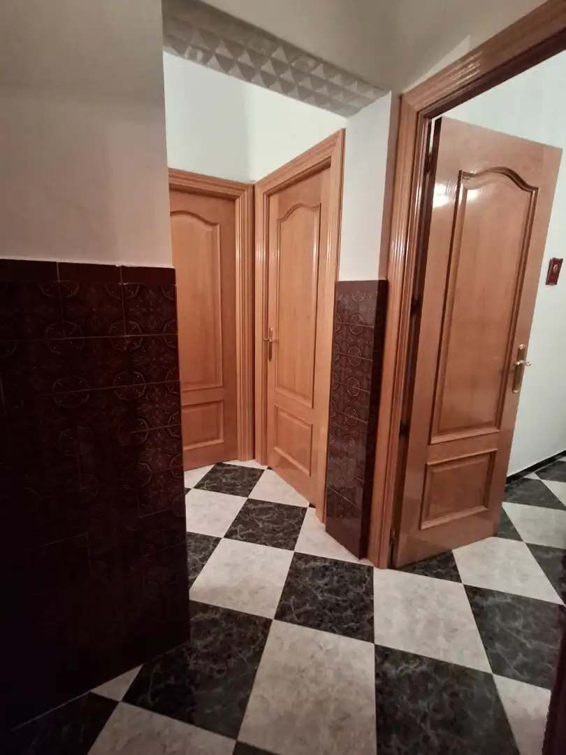Bany de Casa adosada en venda en La Puebla de Almoradiel amb Calefacció, Moblat i Balcó