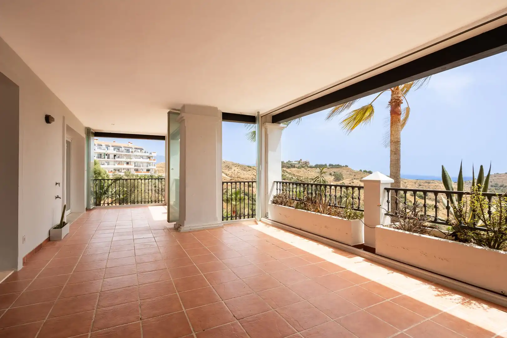 Apartment mit Aufzug zum Verkauf in Calahonda, imagen 4