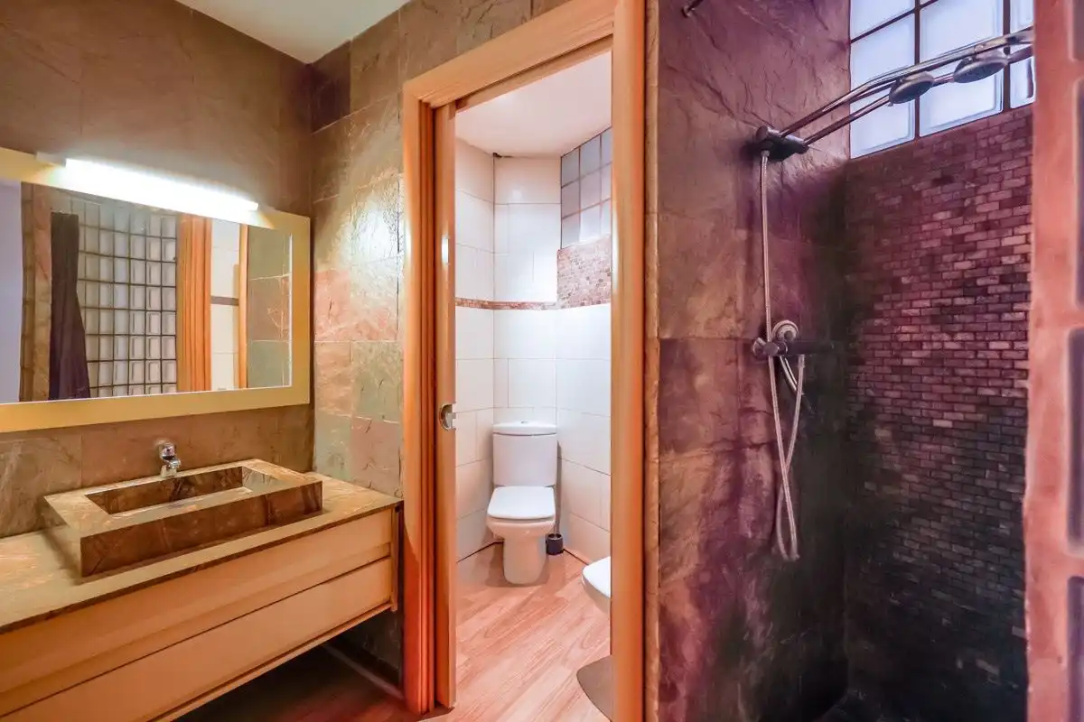 Bathroom of Houses for sale in Sabadell  with Air Conditioner, Heating and Terrace