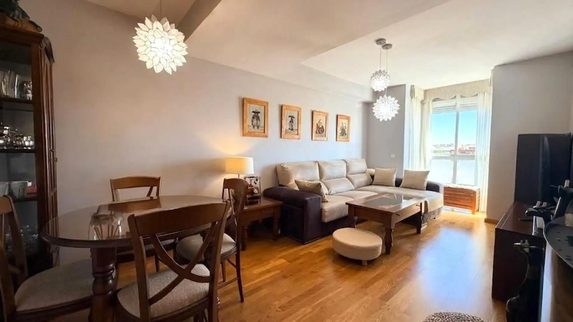 Living room of Flat for sale in  Madrid Capital  with Heating, Storage room and Sauna