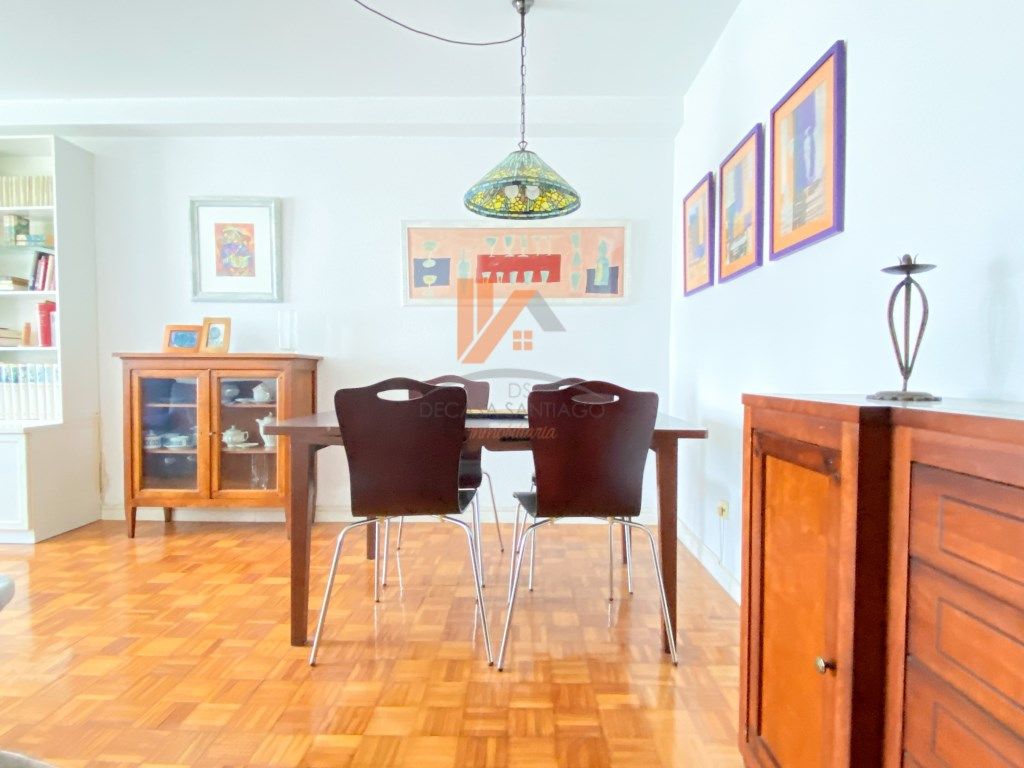 Dining room of Flat for sale in Santiago de Compostela   with Oven