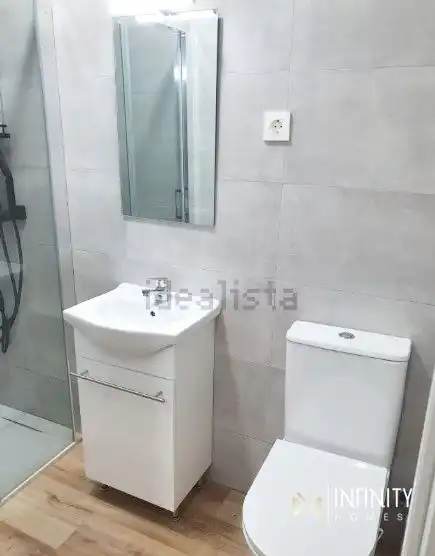 Baño de Piso de alquiler en Bilbao  con Calefacción y Balcón