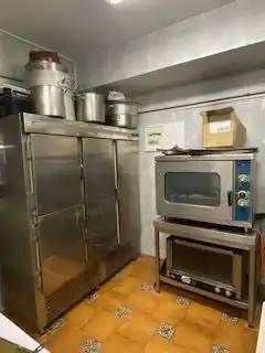 Cocina de Local en venta en Santa Coloma de Gramenet con Aire acondicionado