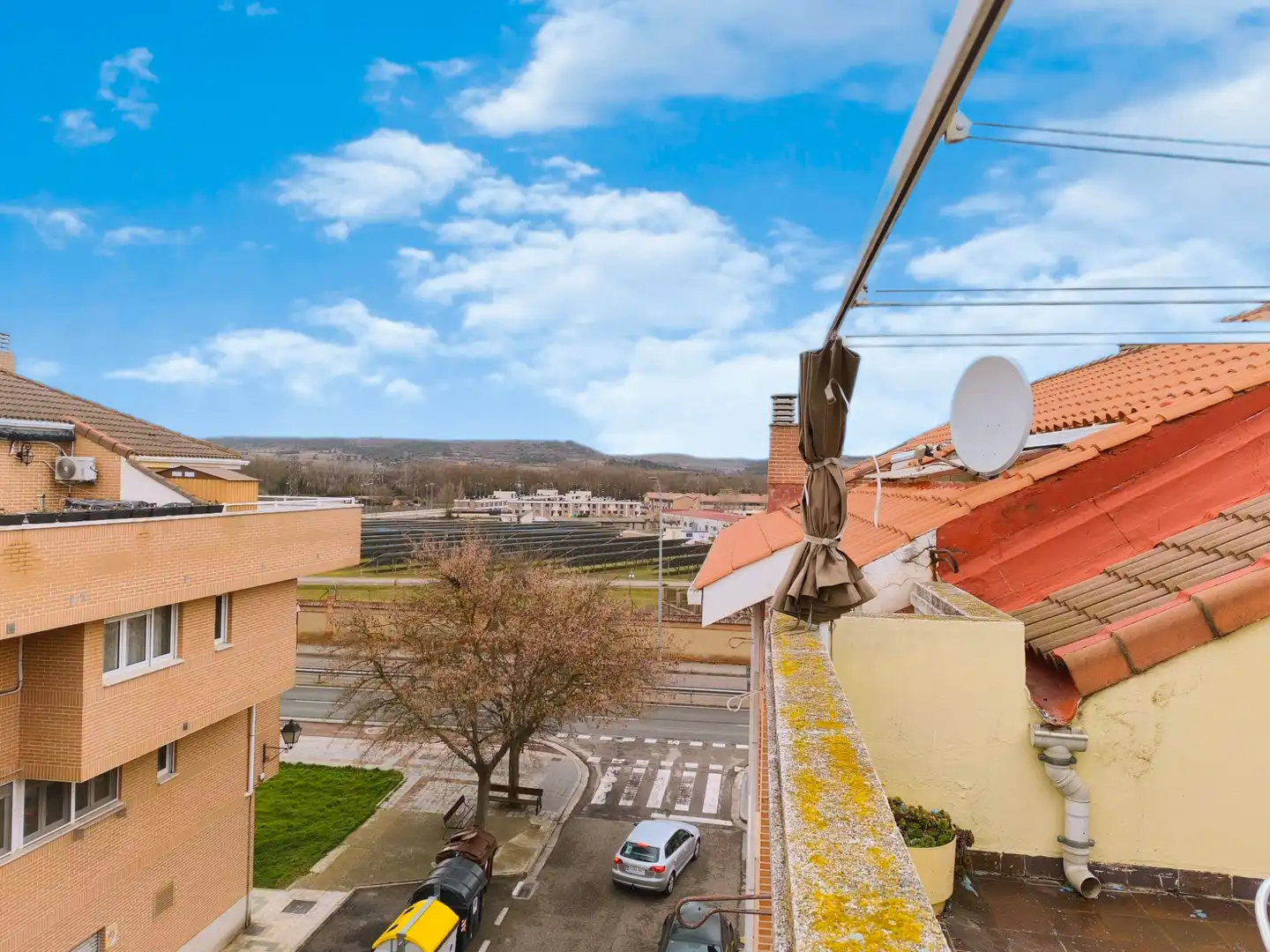 Vista exterior de Àtic en venda en Palencia amb Calefacció, Parquet i Terrassa