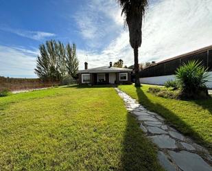 Vista exterior de Casa o xalet en venda en Badajoz Capital amb Aire condicionat, Calefacció i Jardí privat