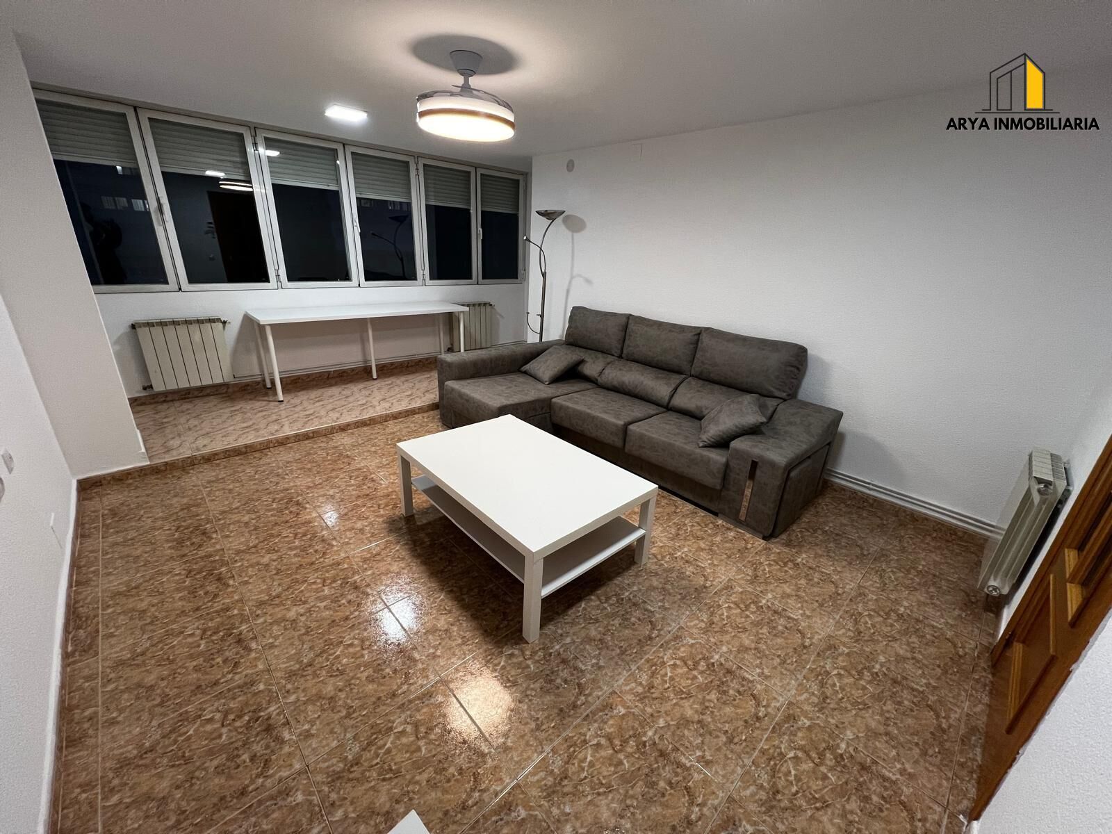 Sala de estar de Piso de alquiler en  Madrid Capital con Calefacción