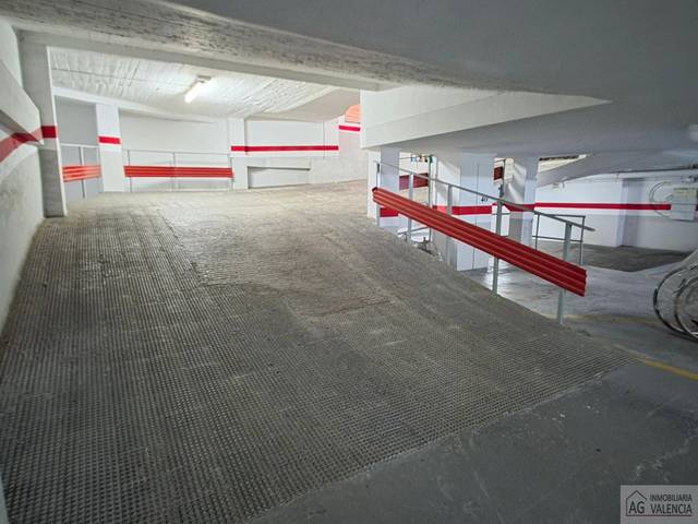 Garaje en Alquiler en Arquitecto Mora en Mestalla