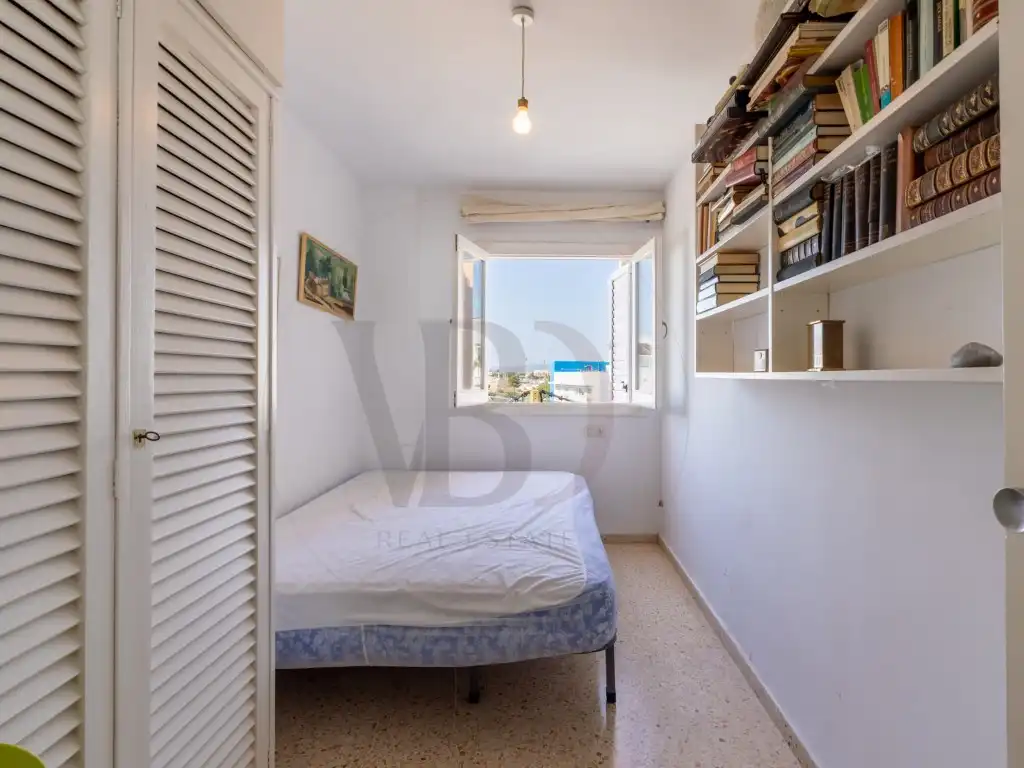 Schlafzimmer von Dachboden zum Verkauf in Eivissa mit Terrasse