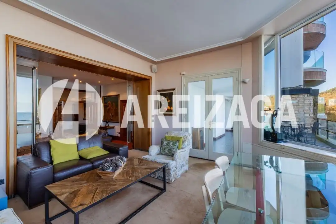 Sala de estar de Piso en venta en Donostia - San Sebastián  con Calefacción, Terraza y Balcón