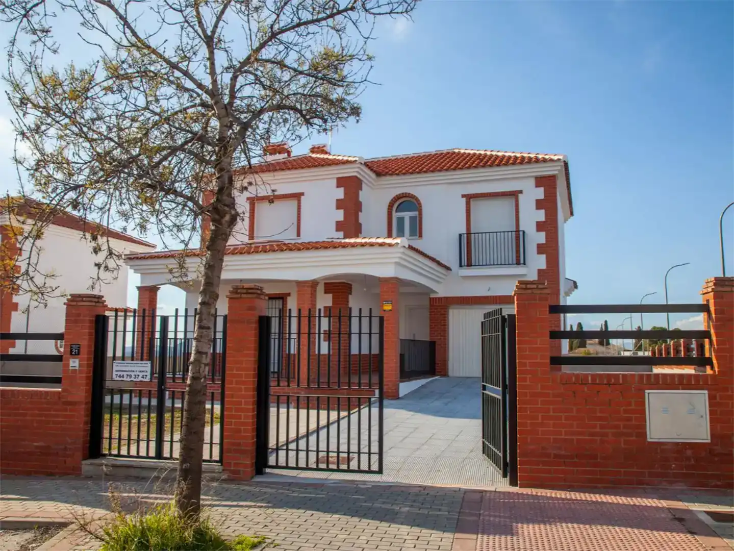 Vista exterior de Piso en venta en Villa de Otura con Jardín privado
