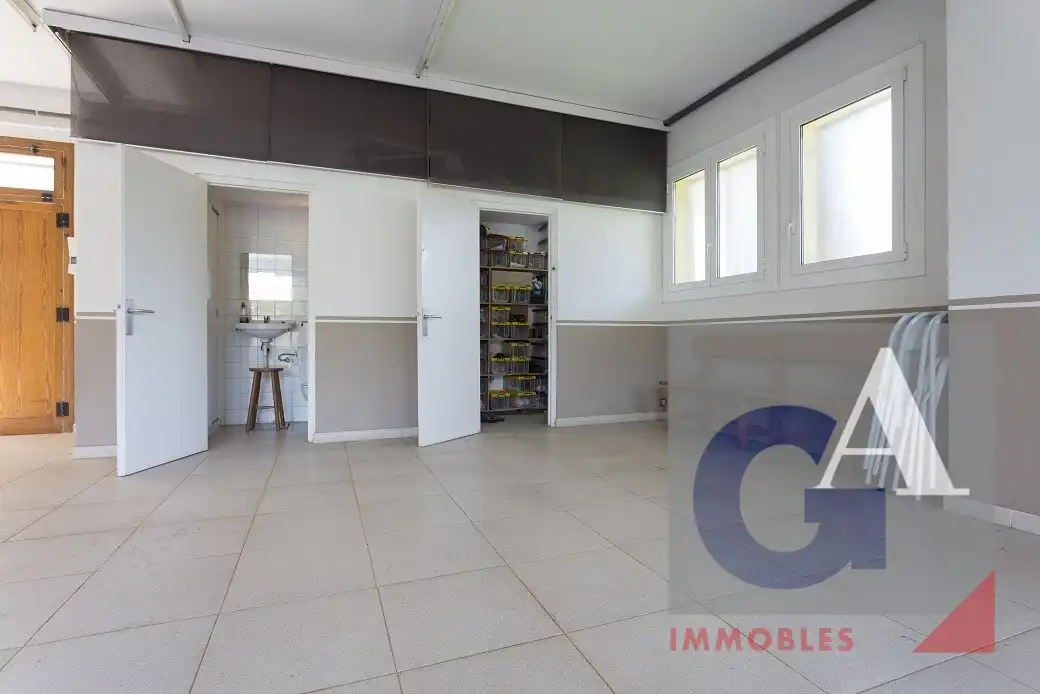 Casa amb terrassa en venda a La Vall d'en Bas, imagen 40