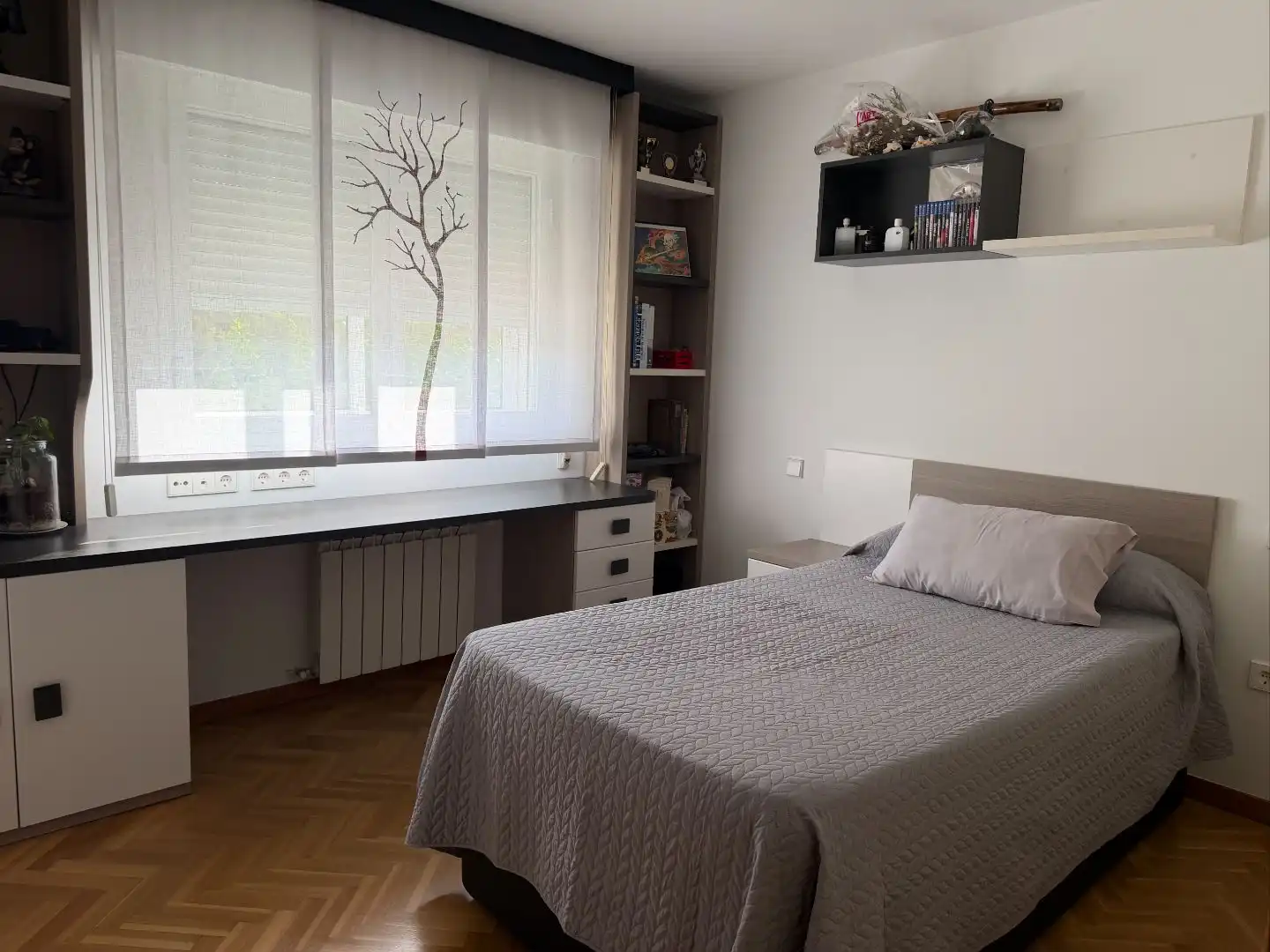 Dormitori de Casa o xalet en venda en Montserrat - Parque Empresarial