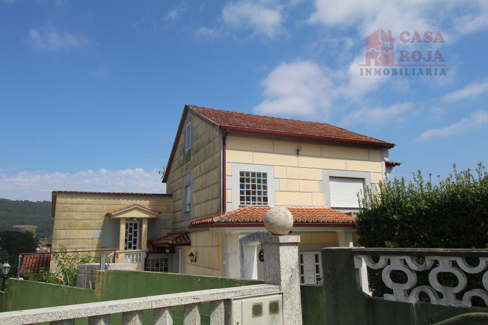 Exterior view of House or chalet for sale in Moaña  with Terrace, Storage room and Furnished