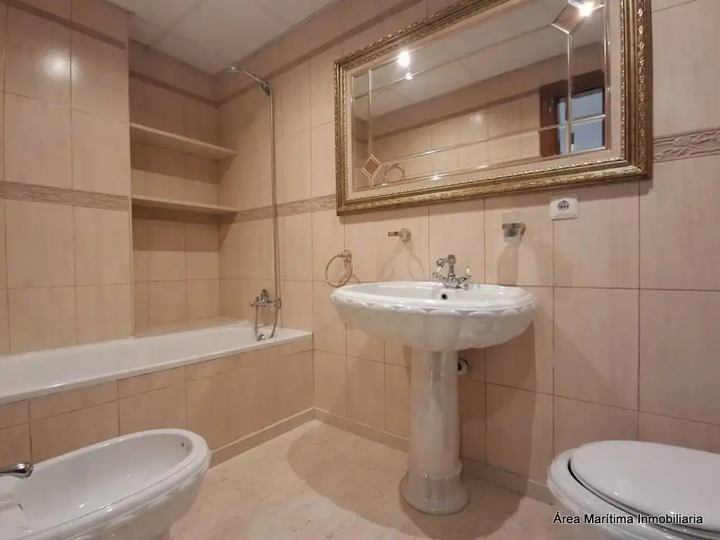 Flat for rent in Carrer d'Ernest Anastasio, El Cabanyal - El Canyamelar