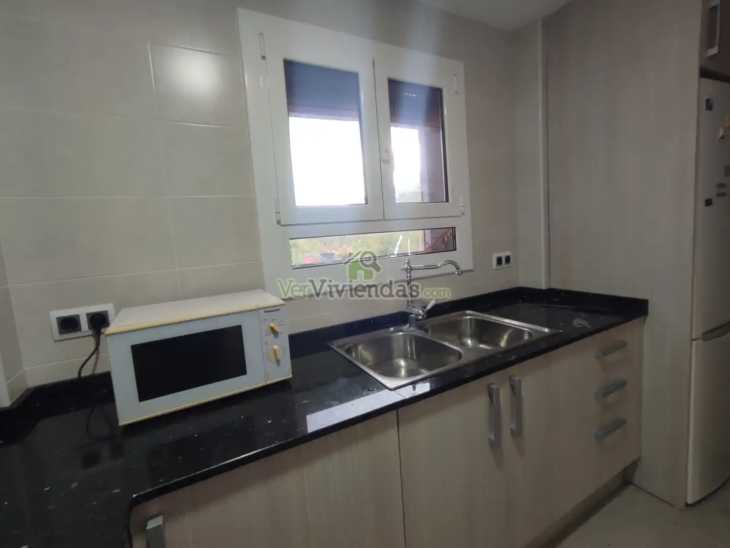 Cuina de Casa o xalet en venda en Vallirana amb Aire condicionat, Calefacció i Jardí privat