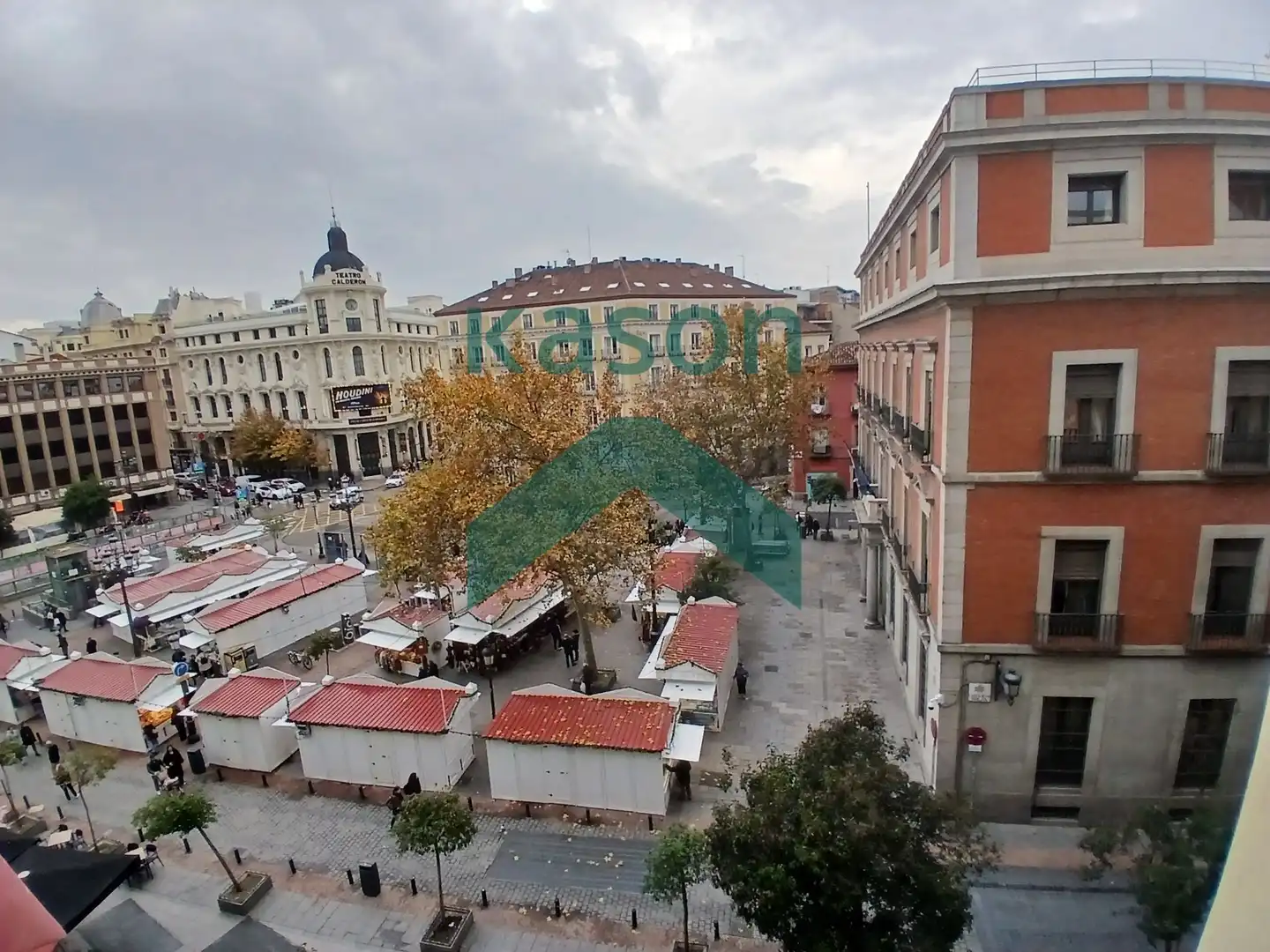 Exterior view of Office for sale in Madrid  with Air Conditioner and Heating