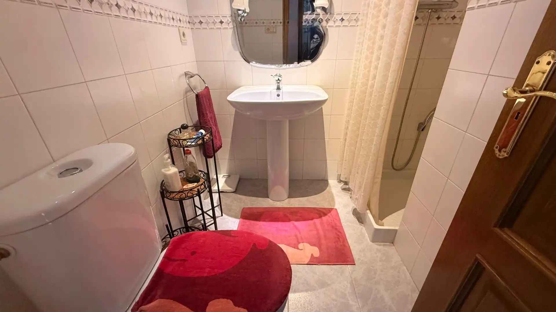 Baño de Casa o chalet en venta en Leiro con Jardín privado, Terraza y Trastero