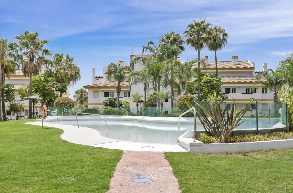 Jardín de Planta baja en venta en Mijas con Aire acondicionado, Calefacción y Terraza