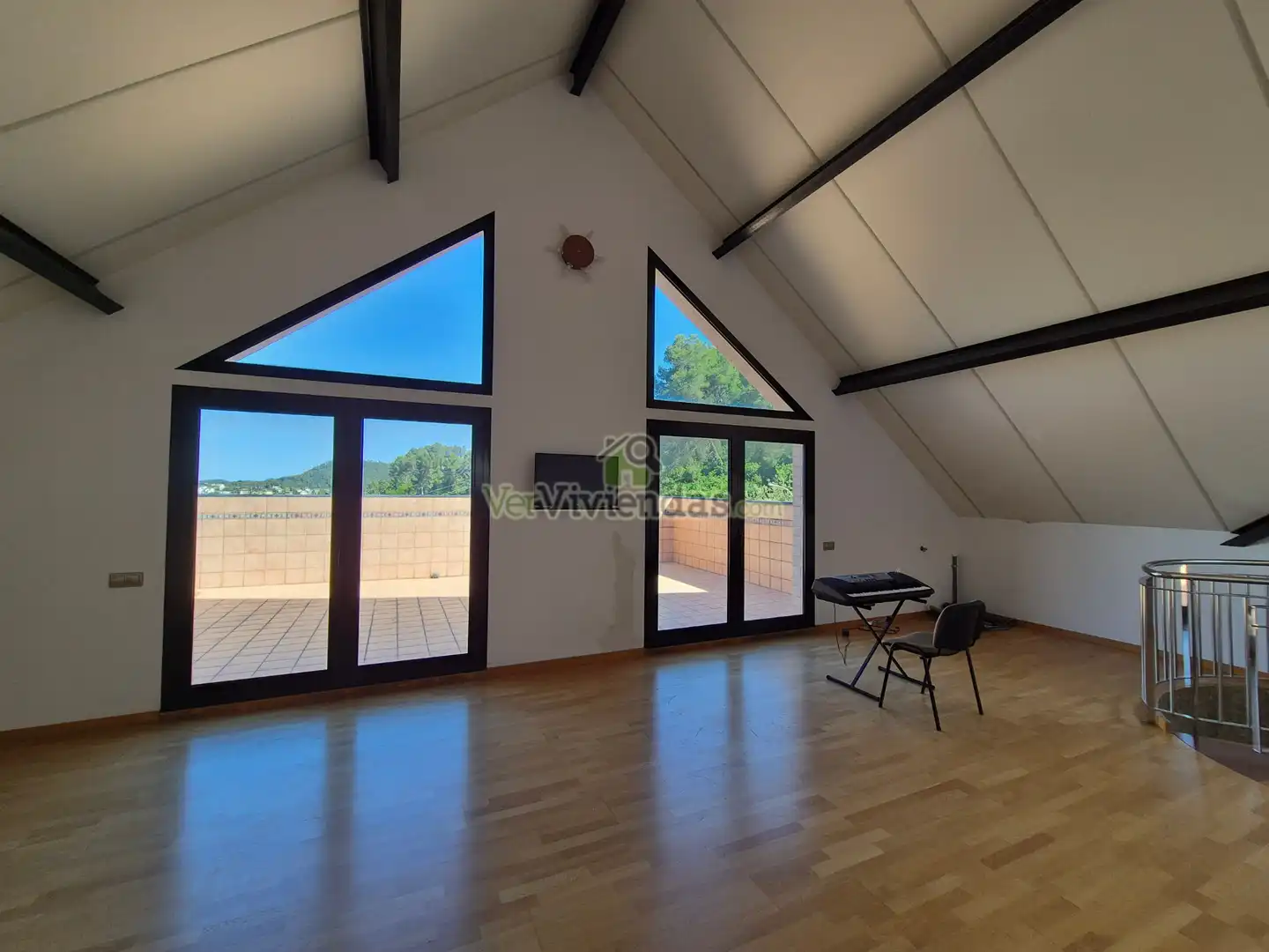 Sala de estar de Casa o chalet en venta en Vallirana con Aire acondicionado, Calefacción y Jardín privado