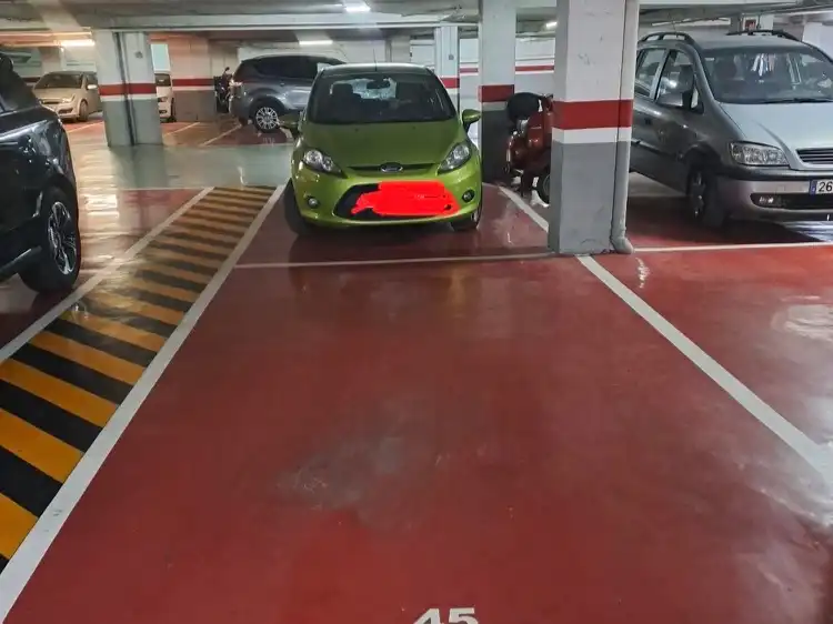 Aparcament de Garatge de lloguer en Centro