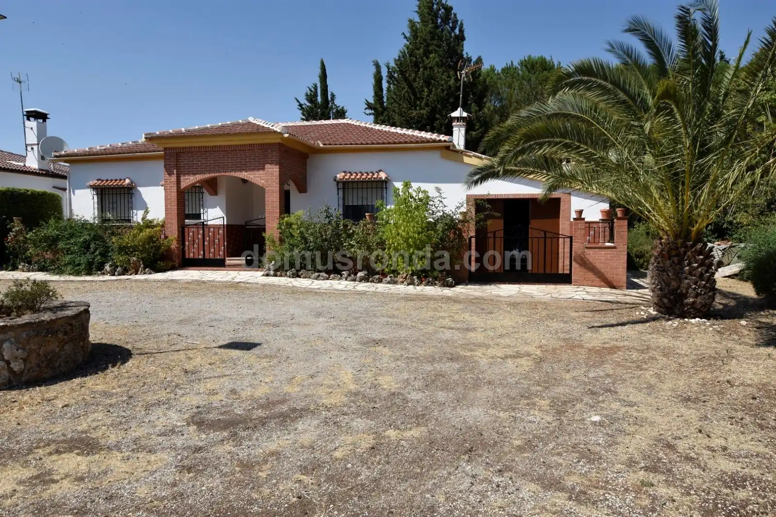 Vista exterior de Finca rústica en venta en Ronda con Terraza y Amueblado