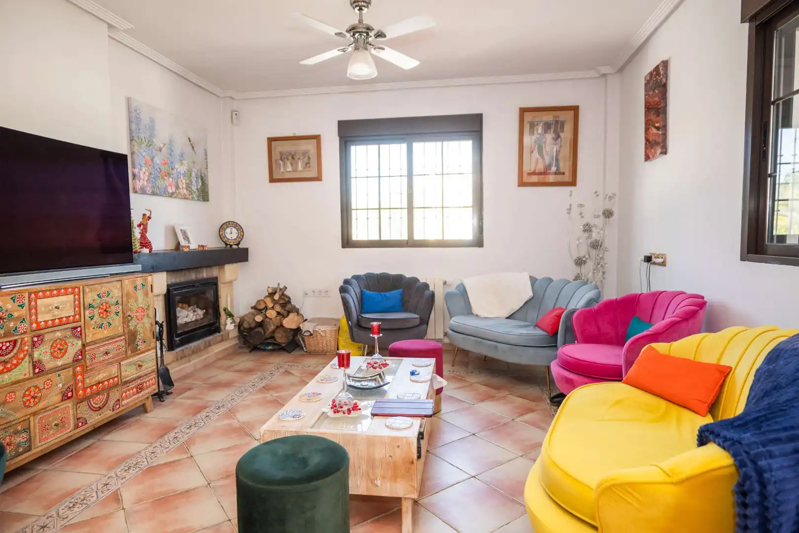 Sala d'estar de Casa o xalet en venda en Hondón de las Nieves / El Fondó de les Neus amb Calefacció, Jardí privat i Terrassa