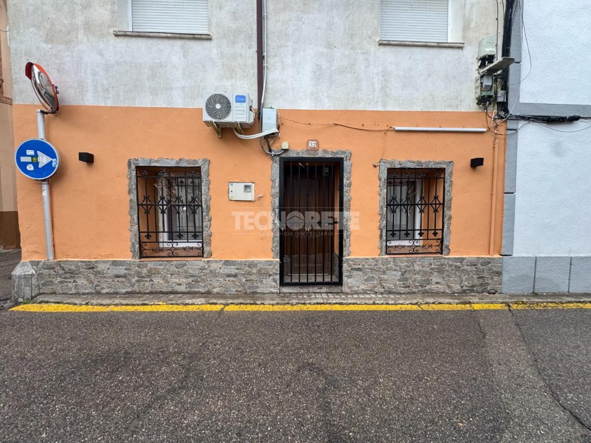 Vista exterior de Casa o chalet en venta en Yunquera de Henares con Aire acondicionado, Calefacción y Jardín privado