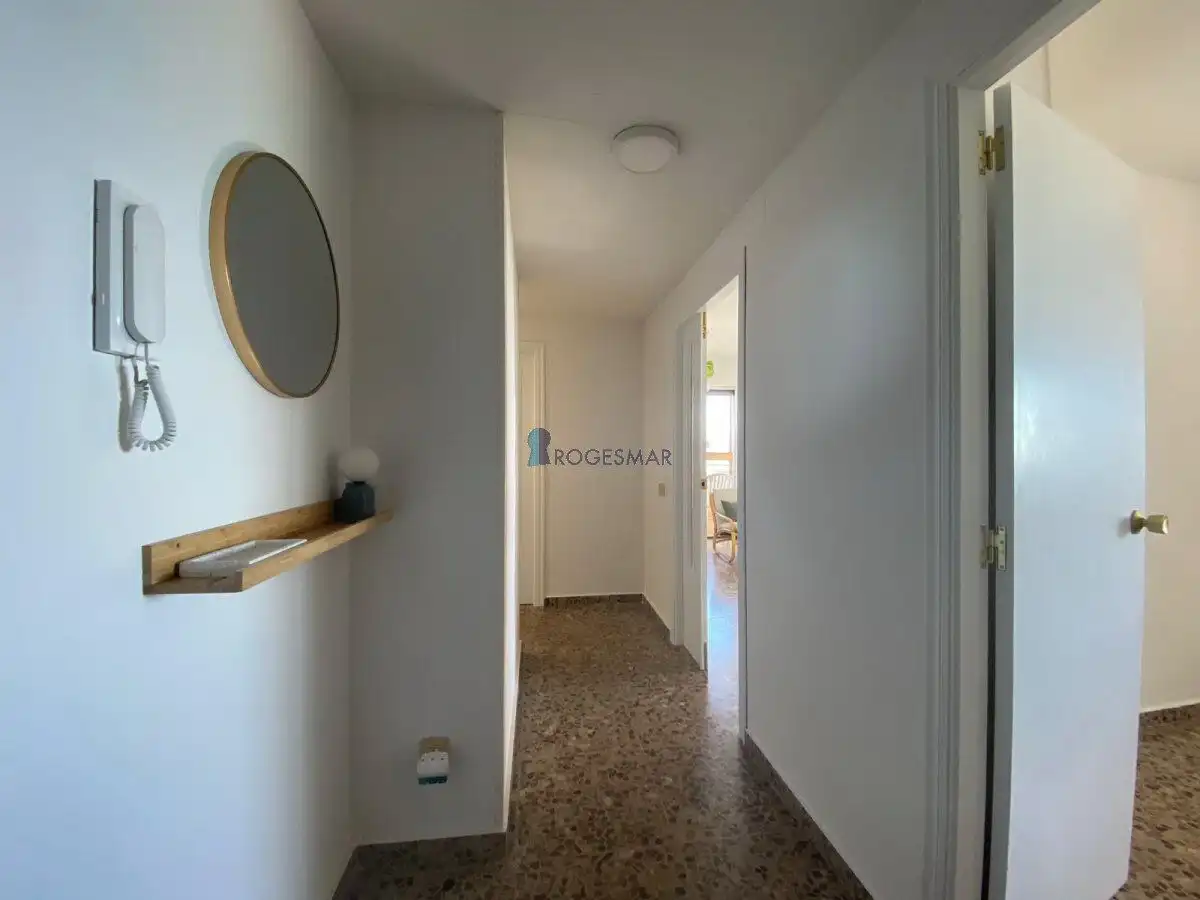 Apartamento de alquiler en Benicasim / Benicàssim con Amueblado y Piscina comunitaria