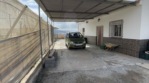 A la venta  cortijo e invernadero en Molvízar, municipio de la costa granadina.El cortijo tiene ochenta y tres metros cuadrados co